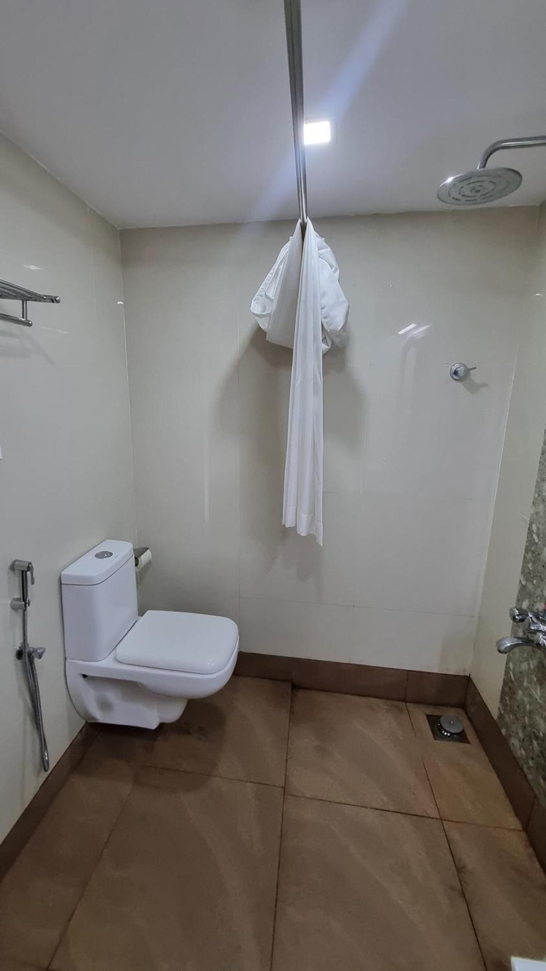 Hotel Savera Park Thrissur Exterior foto
