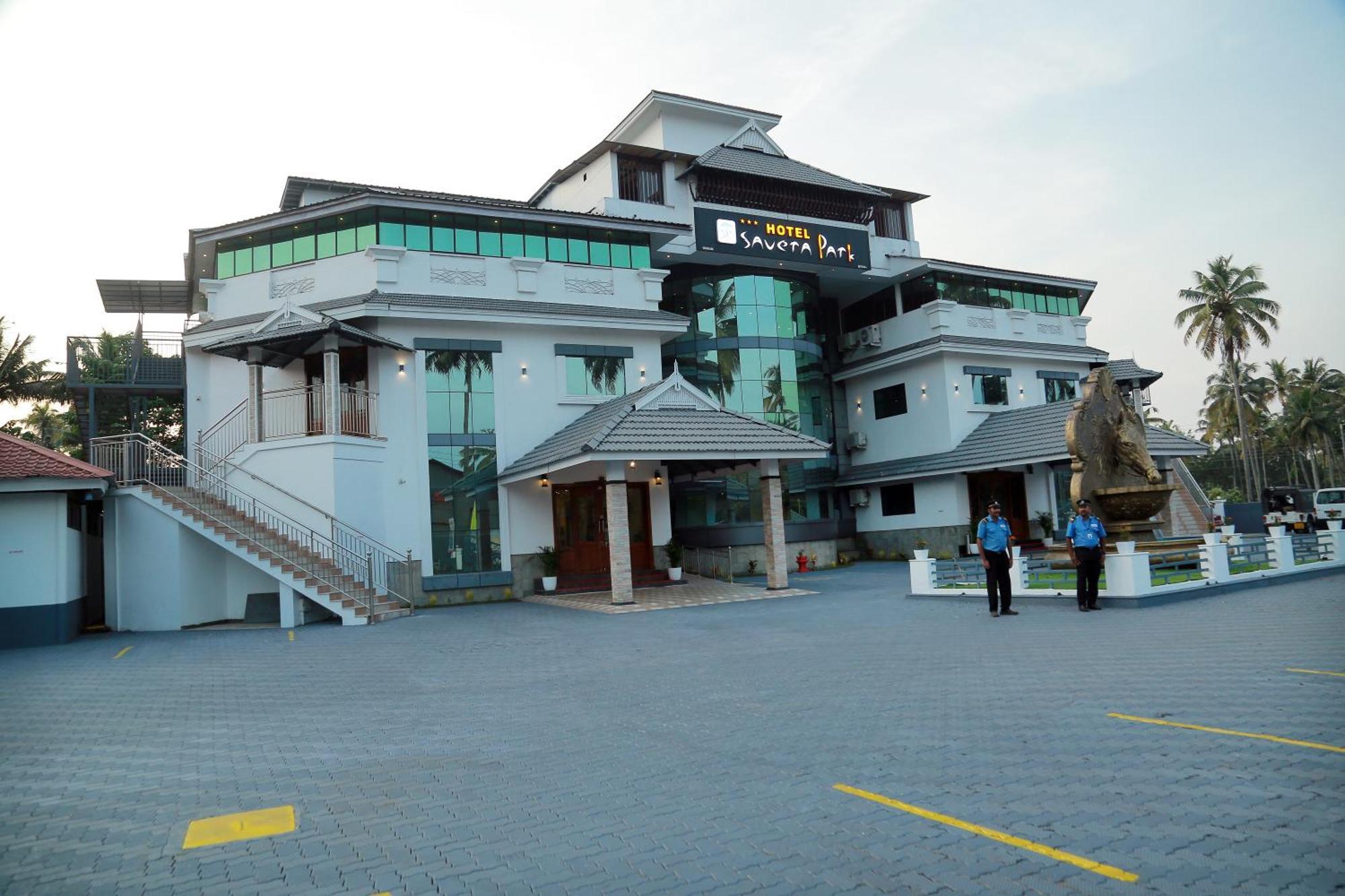Hotel Savera Park Thrissur Exterior foto